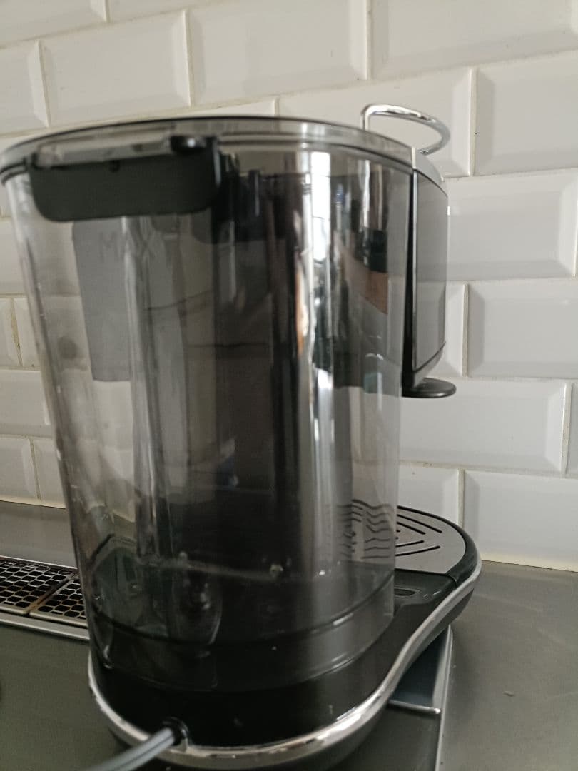 デロンギ　エスプレッソマシンECO310BK