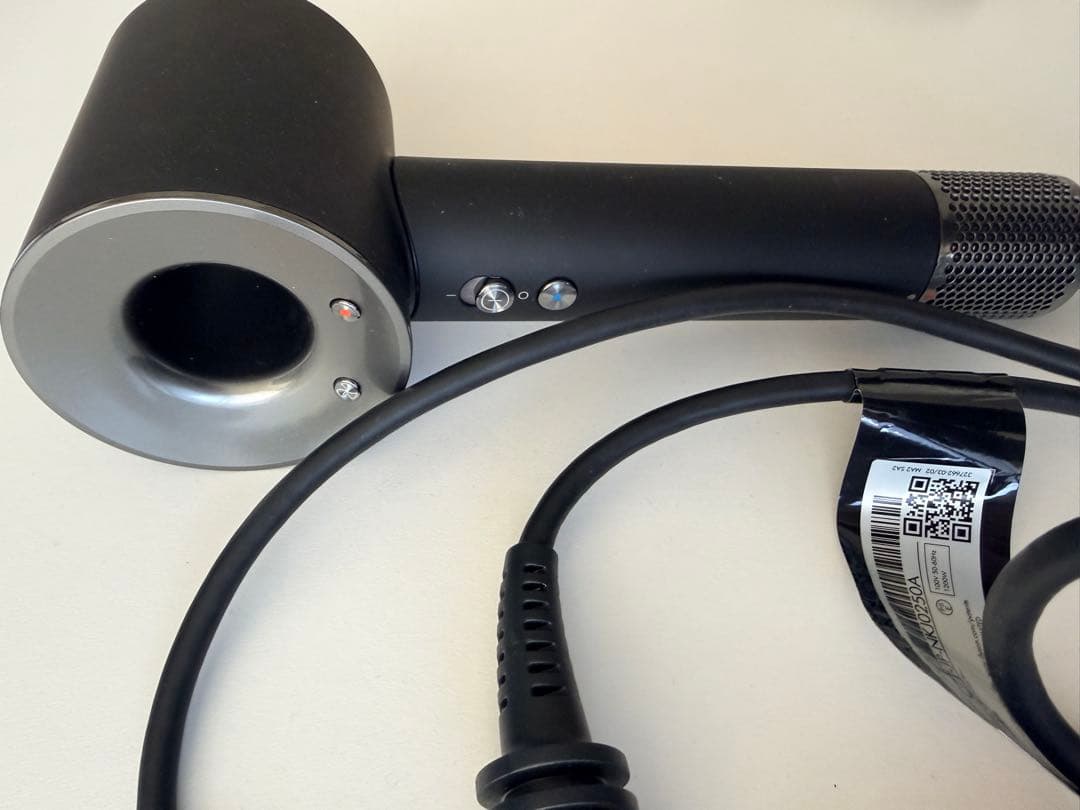 Dyson Supersonic ヘアドライヤー ブラック