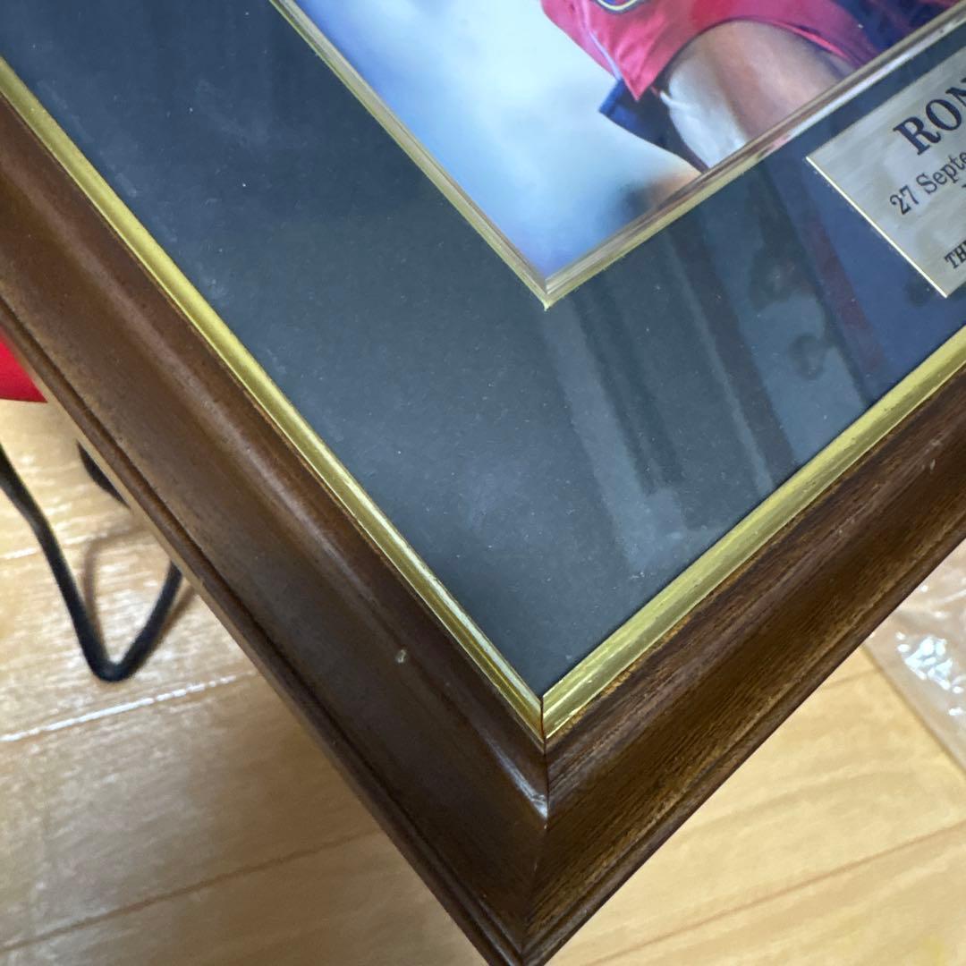 THE DUGOUT ロナウジーニョ　直筆サインフォト　額縁付き