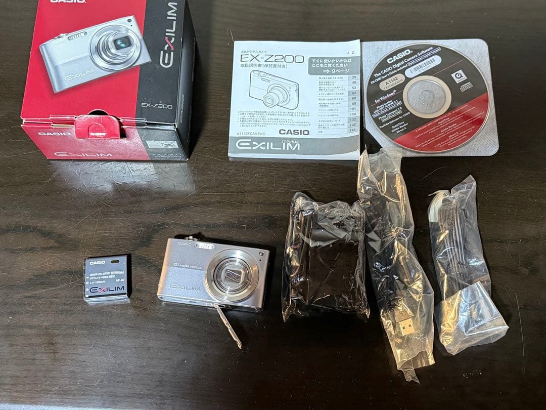 デジタルカメラ CASIO EXILIM EX-Z200 10.1MP