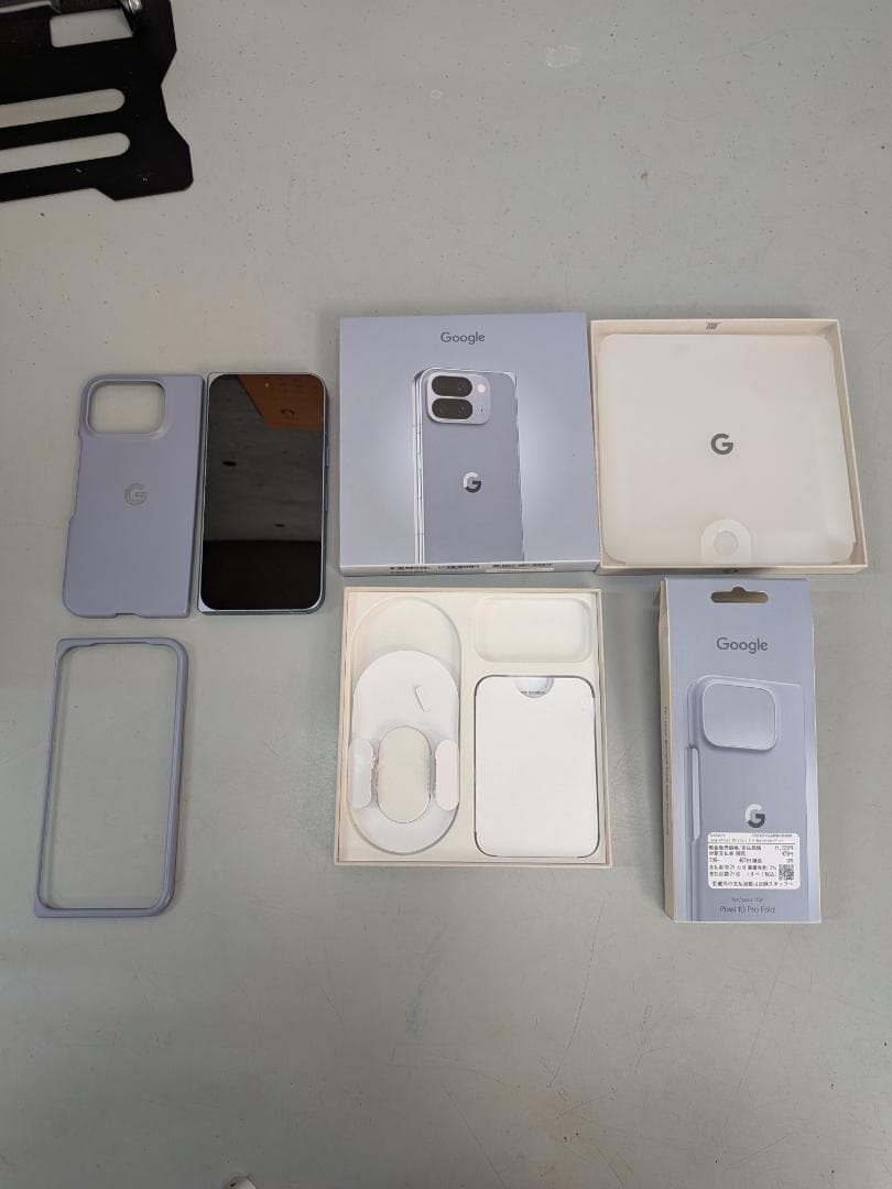 Google Pixel 10 Pro Fold 512GB 本体 ケース付き