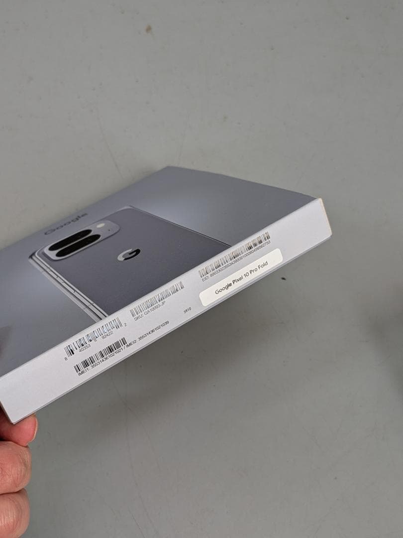 Google Pixel 10 Pro Fold 512GB 本体 ケース付き