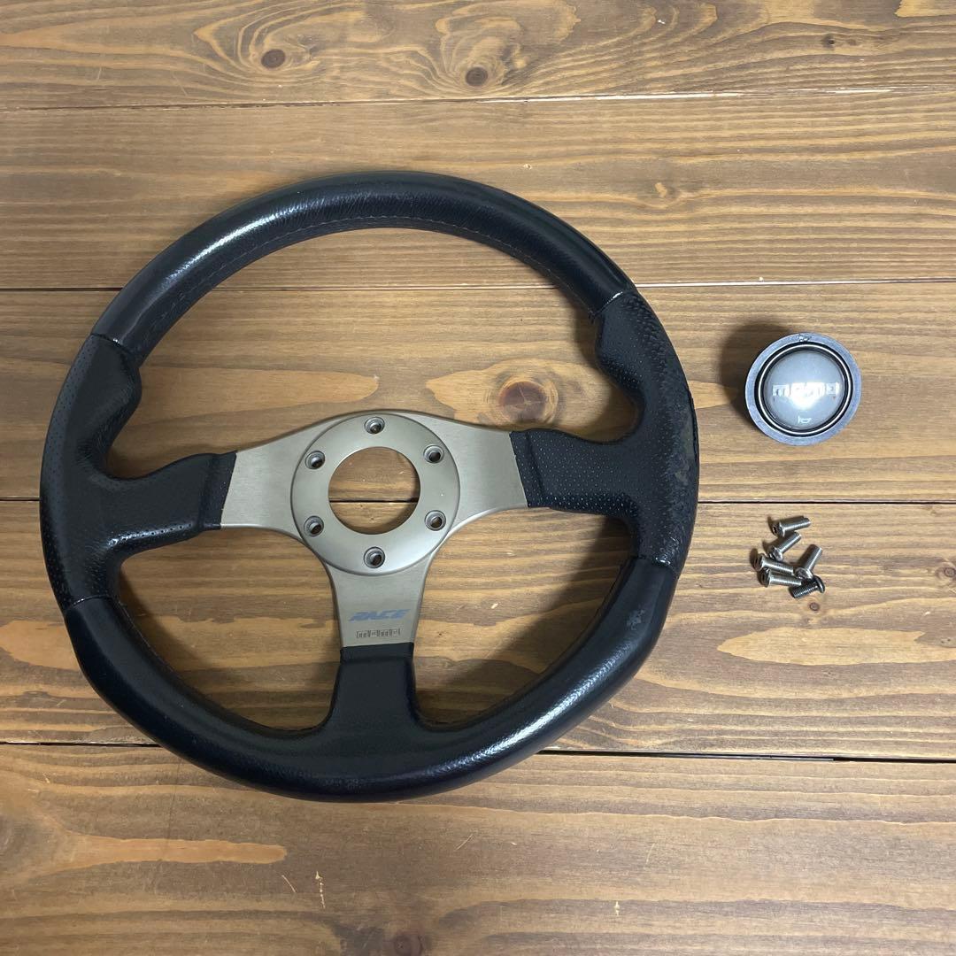 MOMO RACE 32パイ ホーンボタン リング ボルト付き