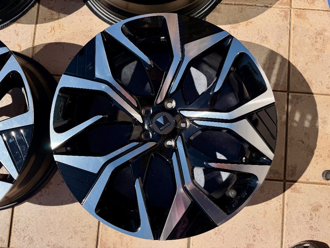 クラウンクロスオーバー MODELLISTA WingDancer ホイール4本