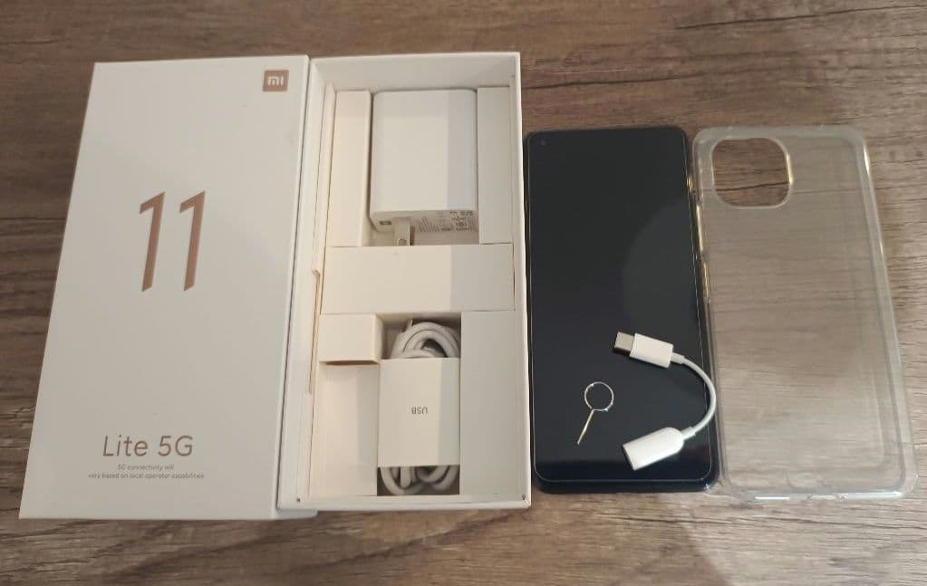 Xiaomi Mi 11 Lite 5G トリュフブラック SIMフリー