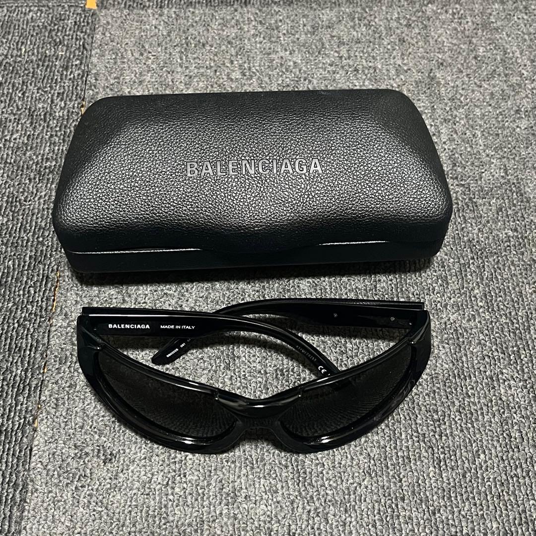 BALENCIAGA バレンシアが　Xpander サングラス ブラック