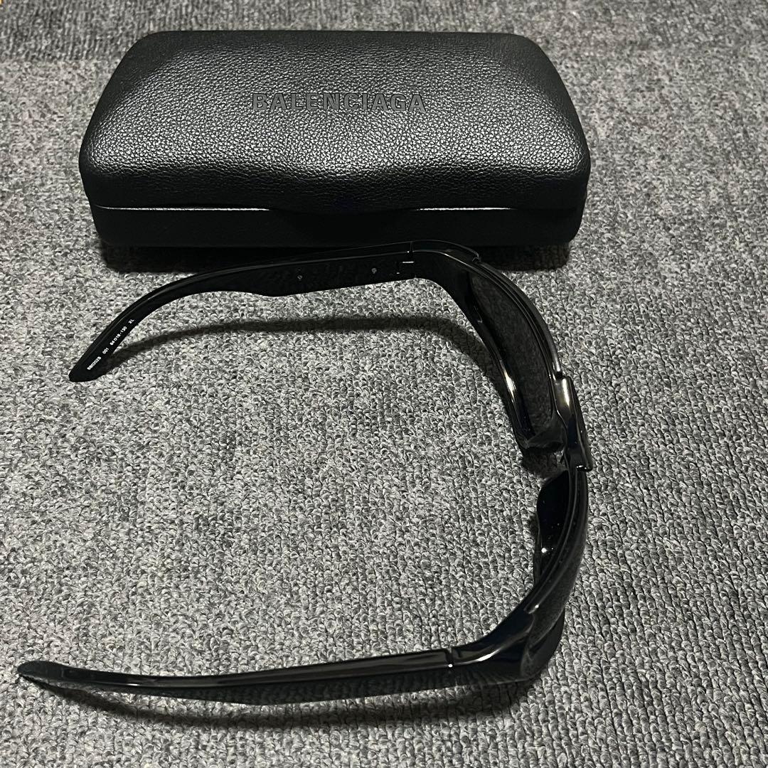 BALENCIAGA バレンシアが　Xpander サングラス ブラック