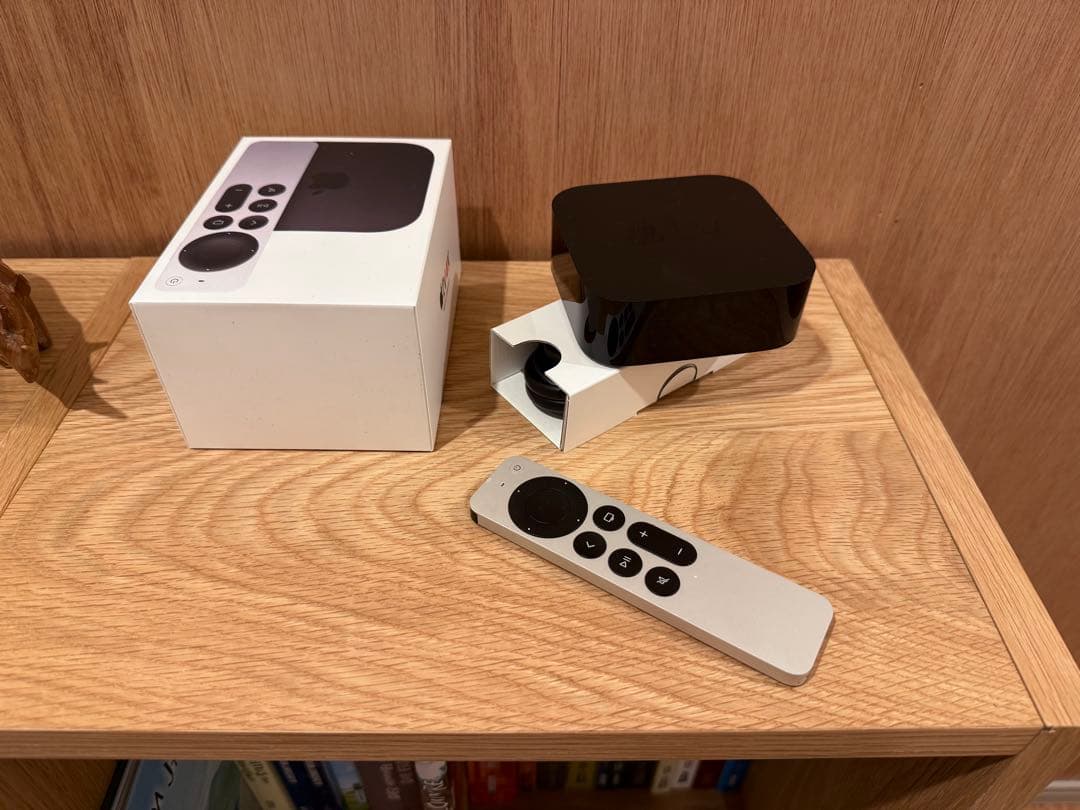 Apple TV 4K (第1世代) + 新型Siri Remote