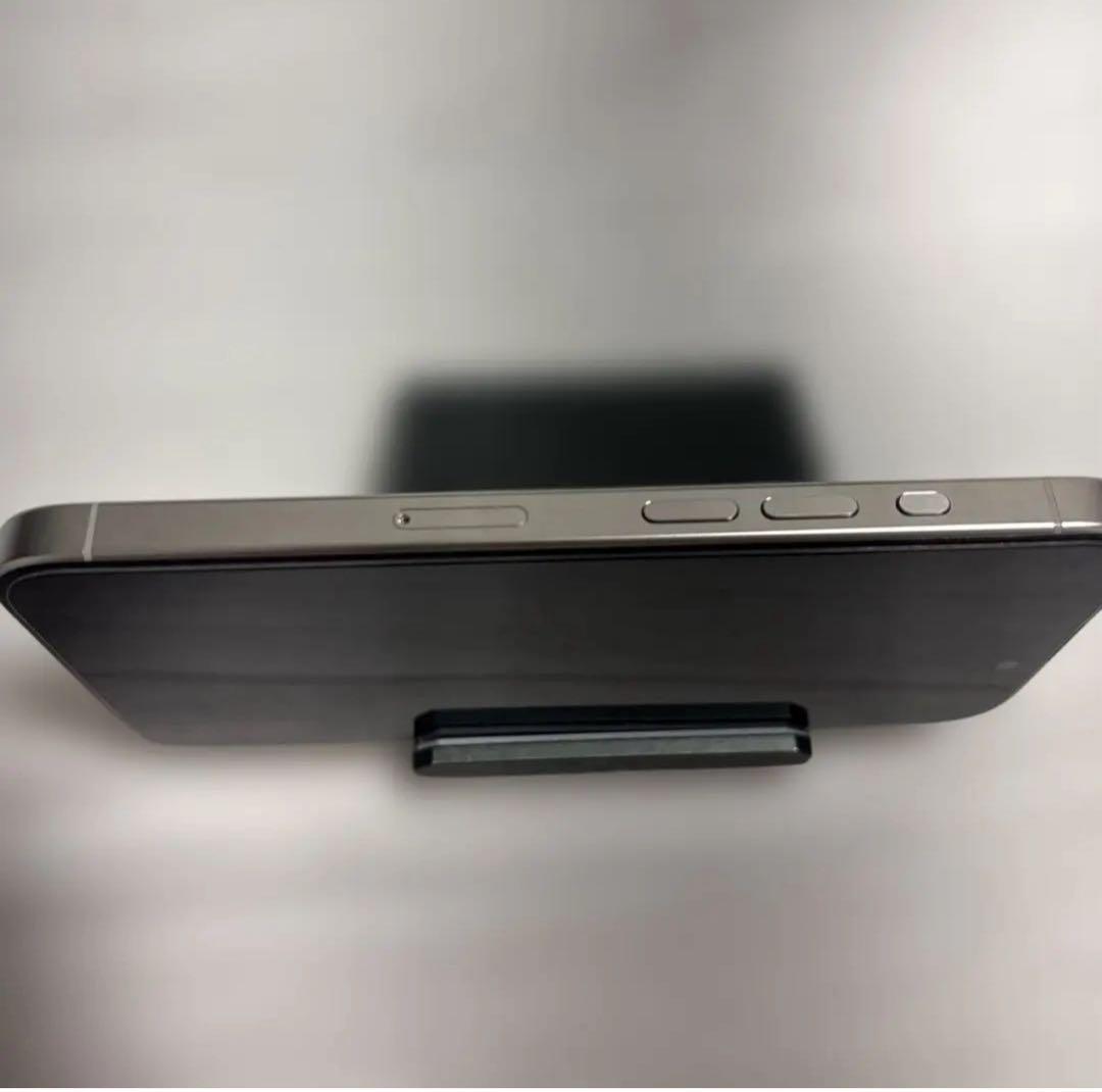 iPhone 15 Pro 128GB SIMフリー ケース付き