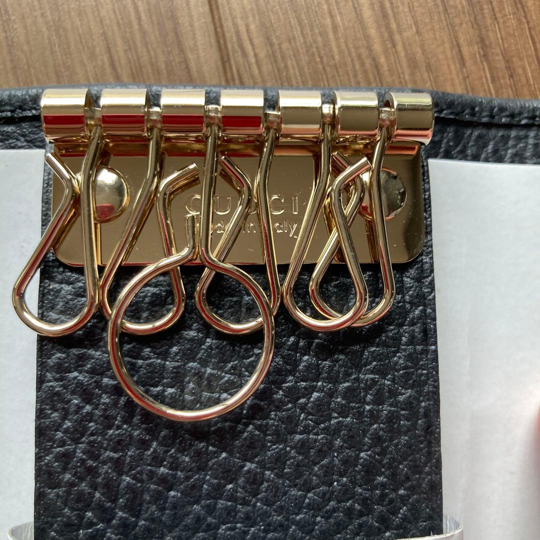 Gucci レザーキーケース ブラック