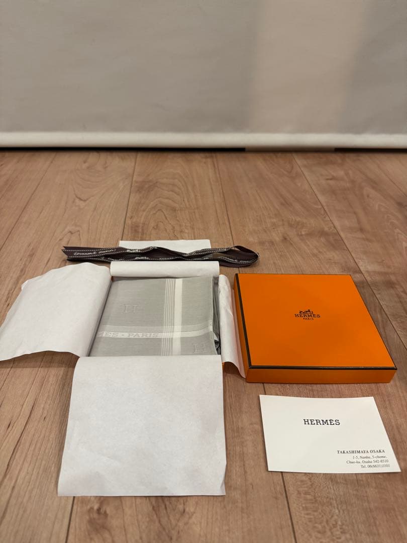【新品未使用品】HERMES グレー ストライプ ハンカチ