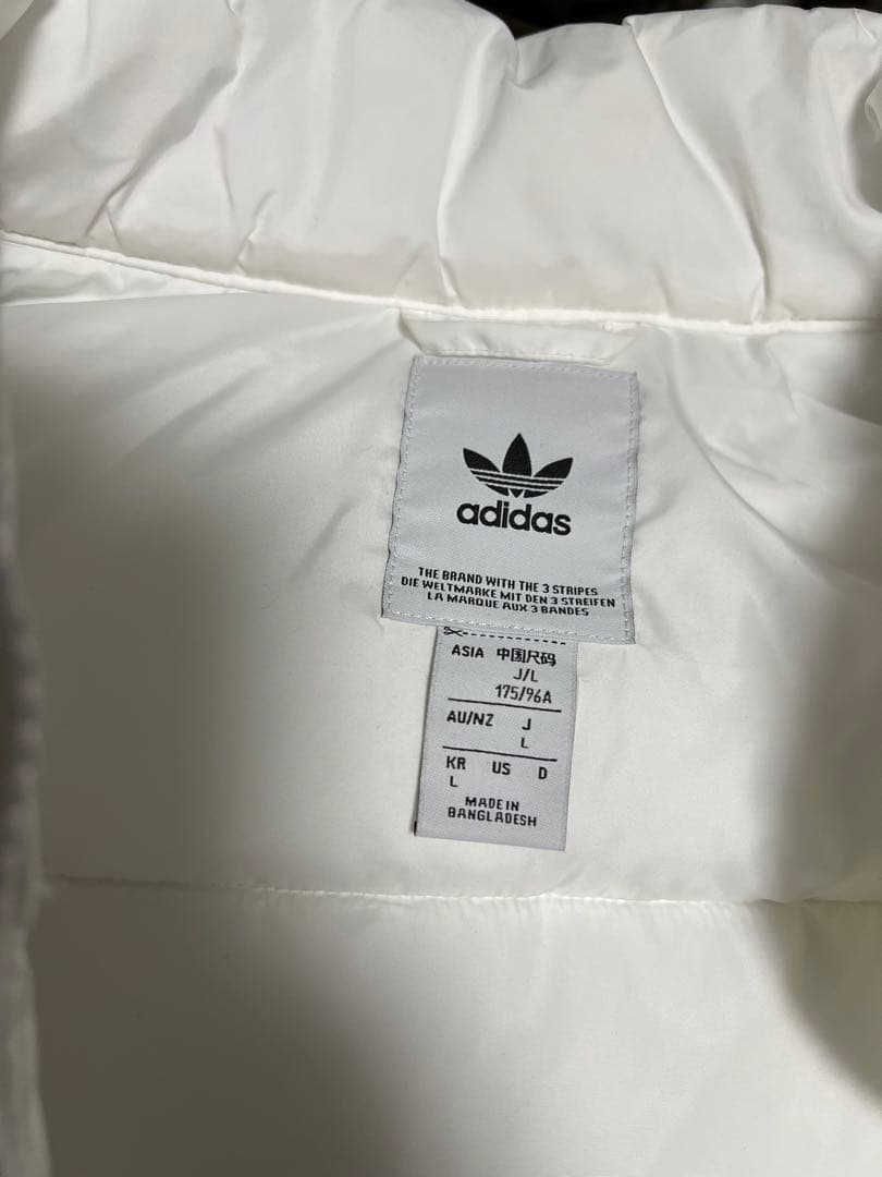 adidas ダウンジャケット
