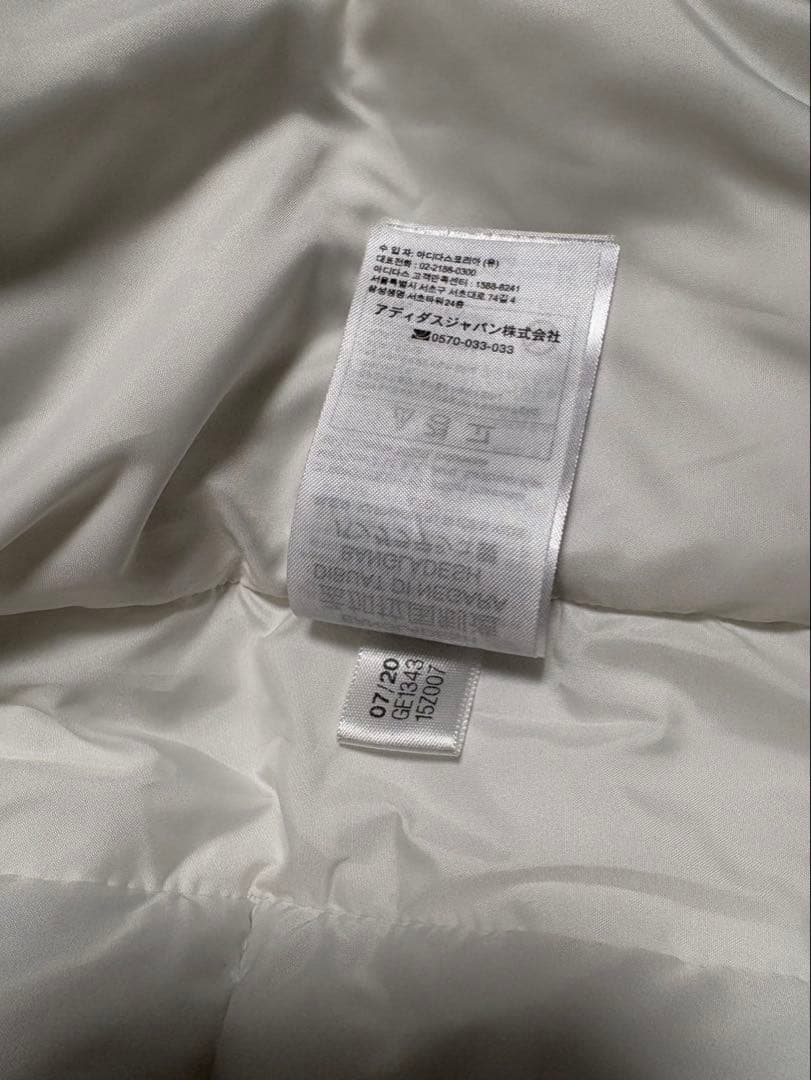 adidas ダウンジャケット