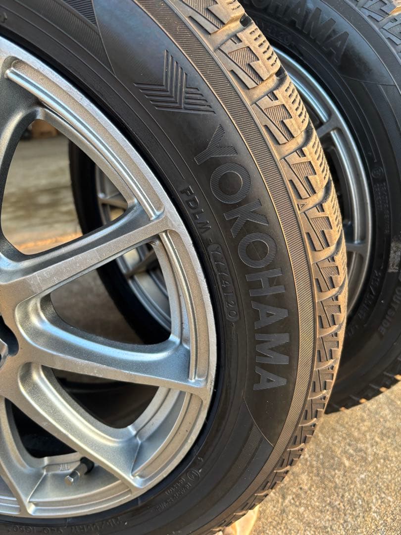 本田ヴェゼルスタッドレス Yokohama タイヤ・ホイールセット四本