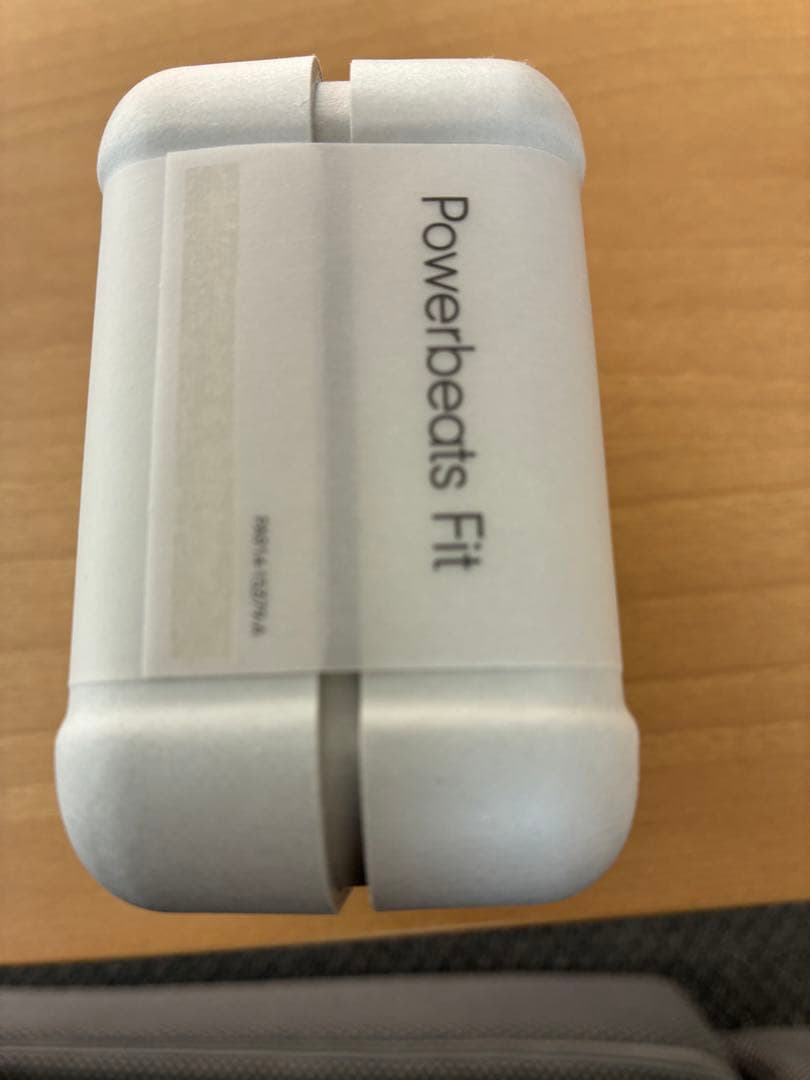 power beats fitワイヤレスイヤホン ジェットブラック未開封品です