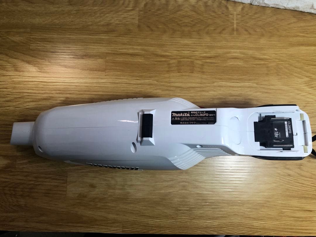Makita マキタ 充電式クリーナー CL282FD 18V