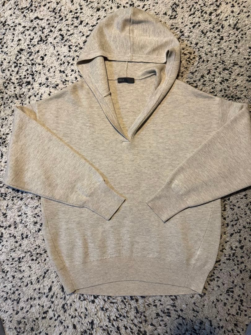 【美品】　ノーブル　接結タック編みフードプルオーバー　ナチュラル