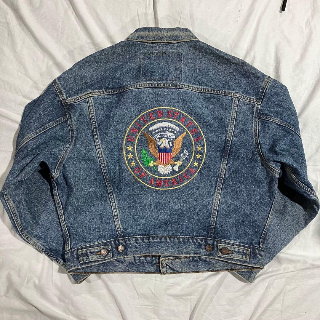 Levi’s デニムジャケット USA製 刺繍 背面ロゴ 76598 4891