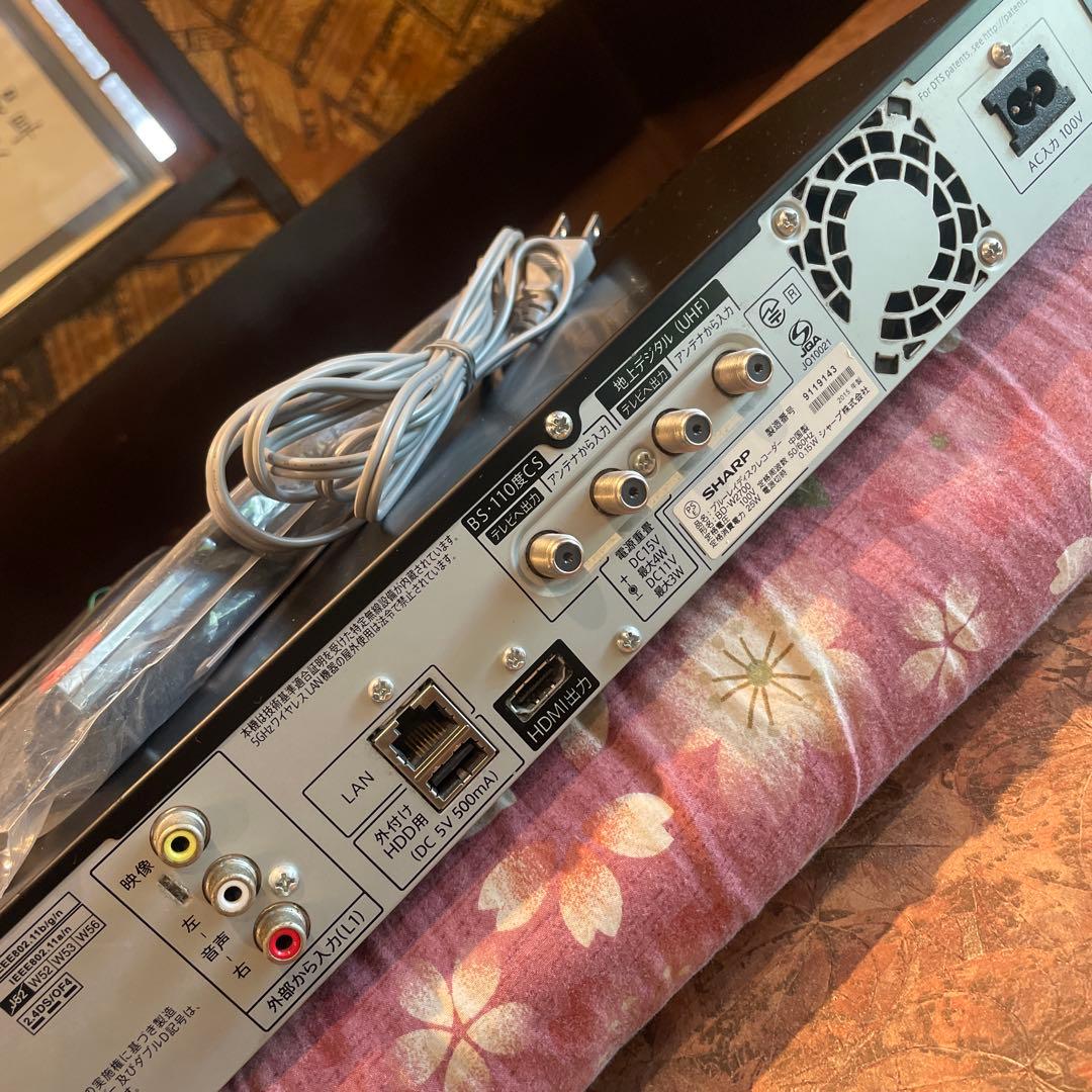 シャープ BD-W2700 12倍録 1TB 新品BDリモ等付フル装備 完動品！