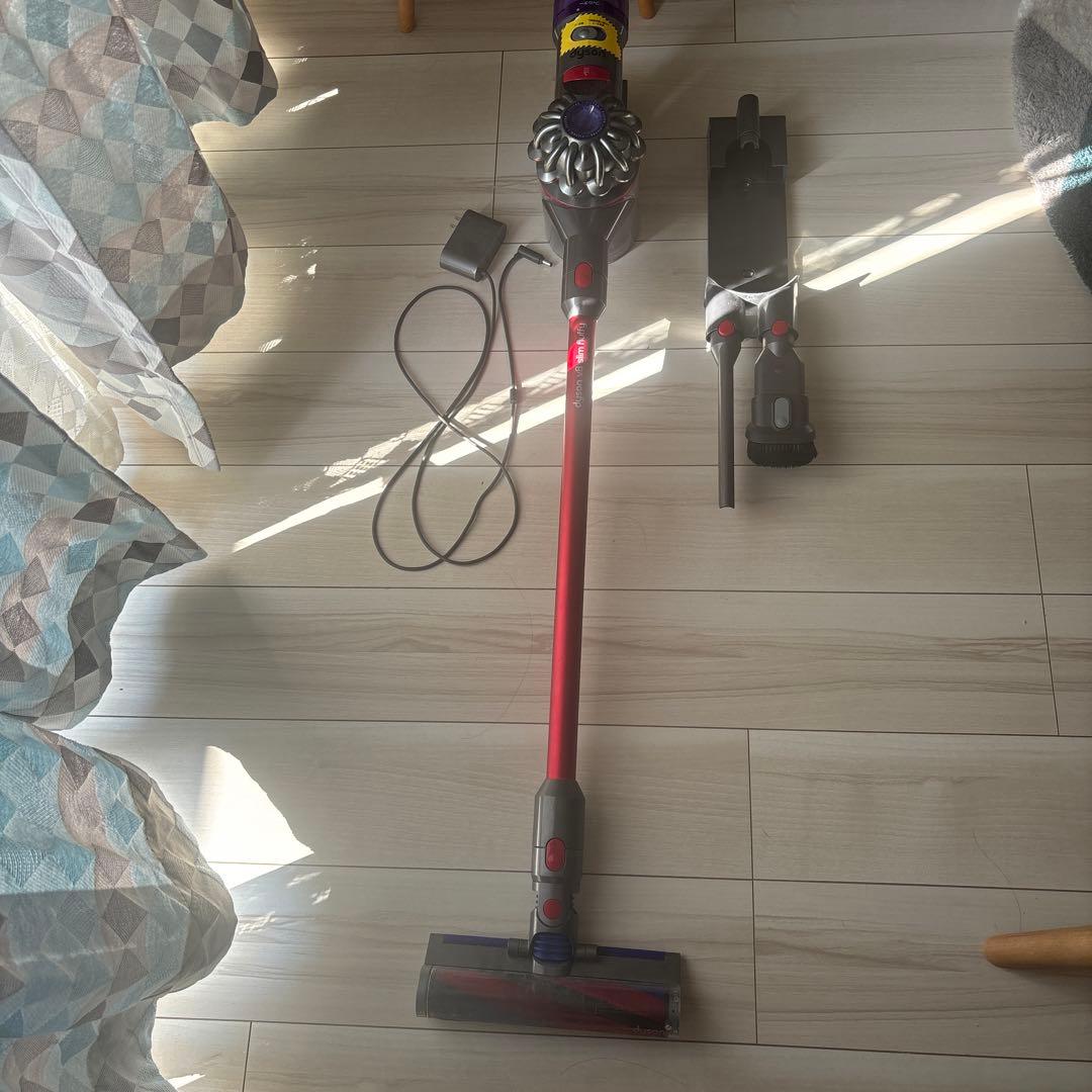 Dyson V8 Slim Fluffy コードレススティッククリーナー