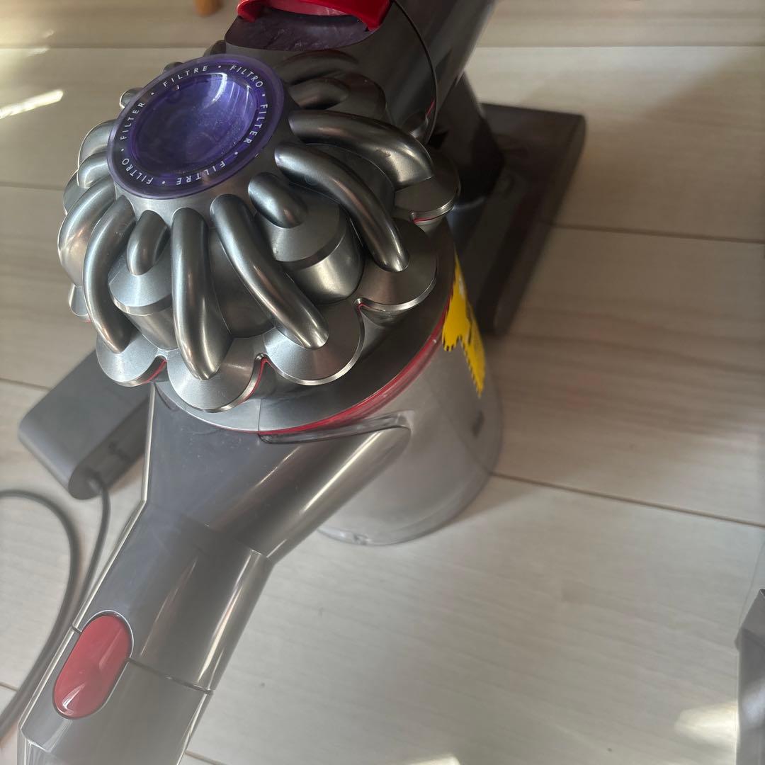Dyson V8 Slim Fluffy コードレススティッククリーナー
