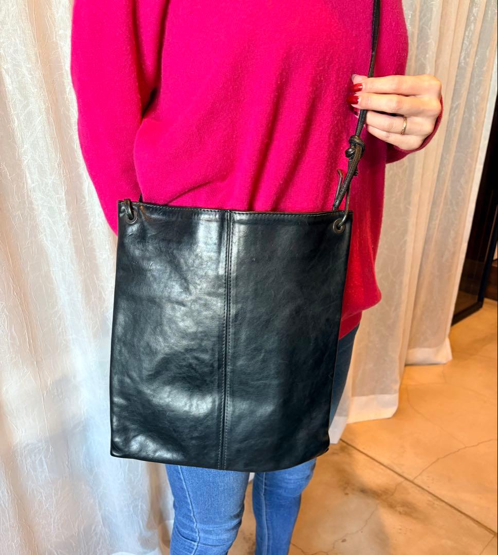 ATTACHMENT 黒 レザー ショルダーバッグ