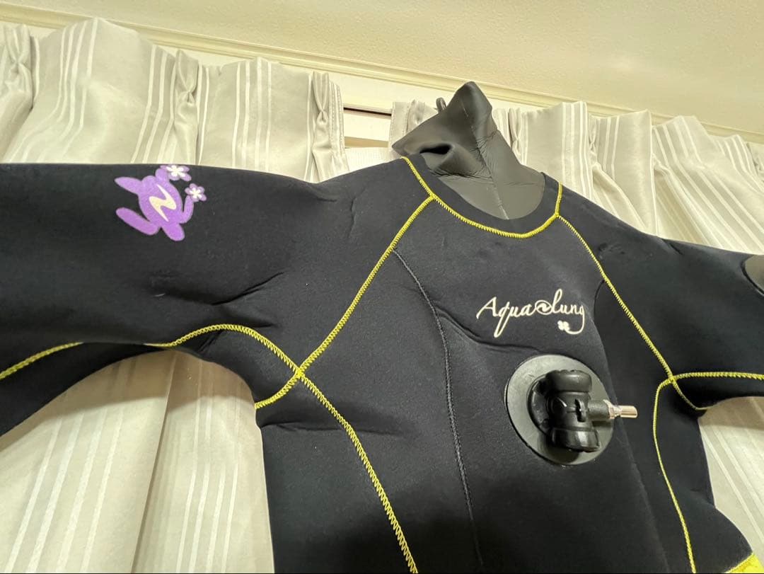 Aqualung ドライスーツ ネイビー/イエロー