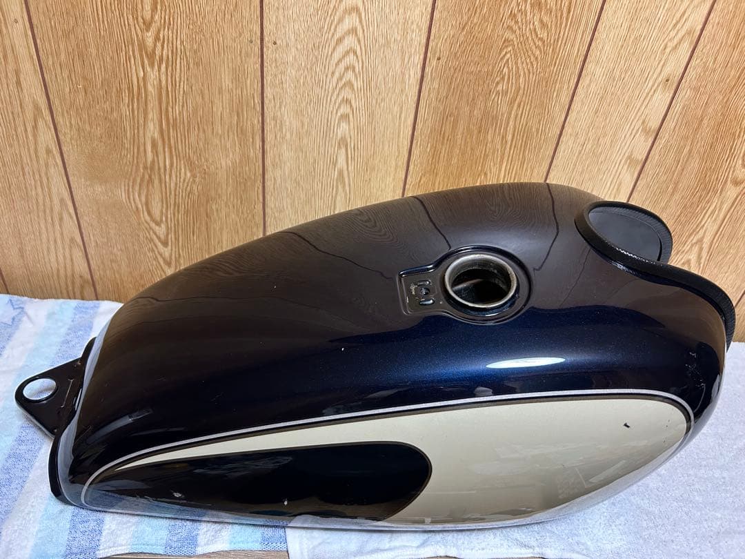 RCVA様向け　sr400 ガソリンタンク、キャップ、パッドセット