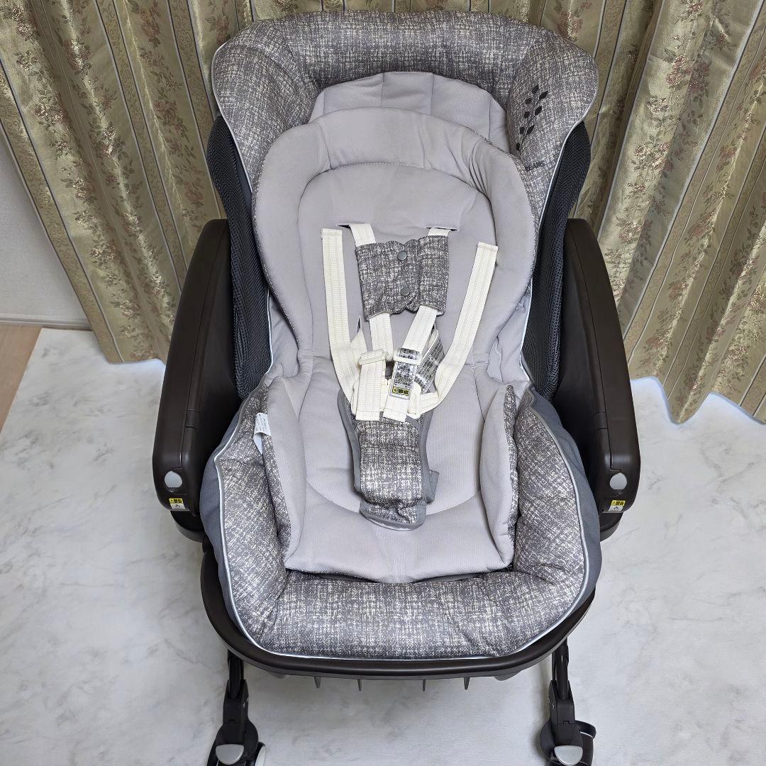 アップリカ ユラリズム オート ライト 電動スウィングタイプ