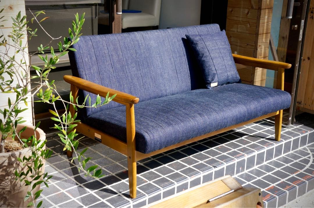 【カリモク60】【クッション付】Kチェア 2シーター 岡山産セルビッチデニム