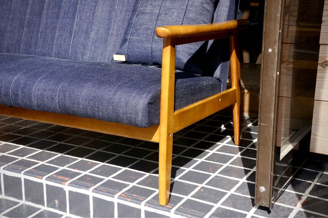 【カリモク60】【クッション付】Kチェア 2シーター 岡山産セルビッチデニム