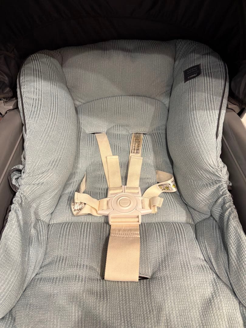 combi コンビ　ネムリラ　AUTO SWING ミンティーブルー