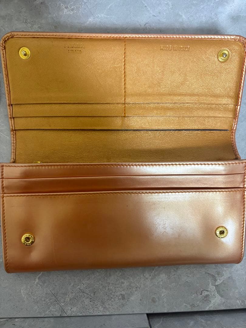 PRADA 長財布　ベージュ