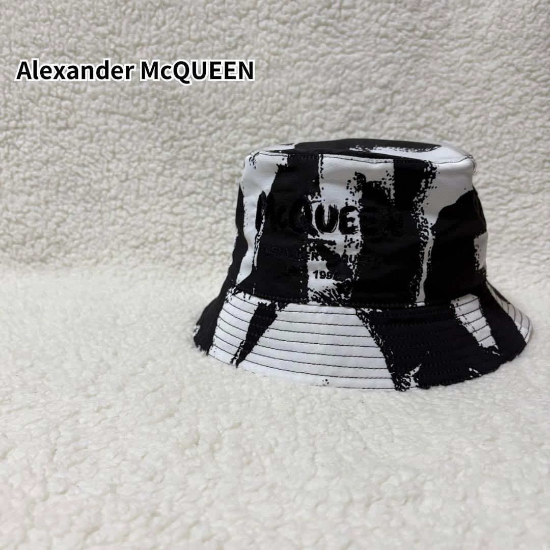 Alexander McQUEEN グラフィックバケットハット BLK/L