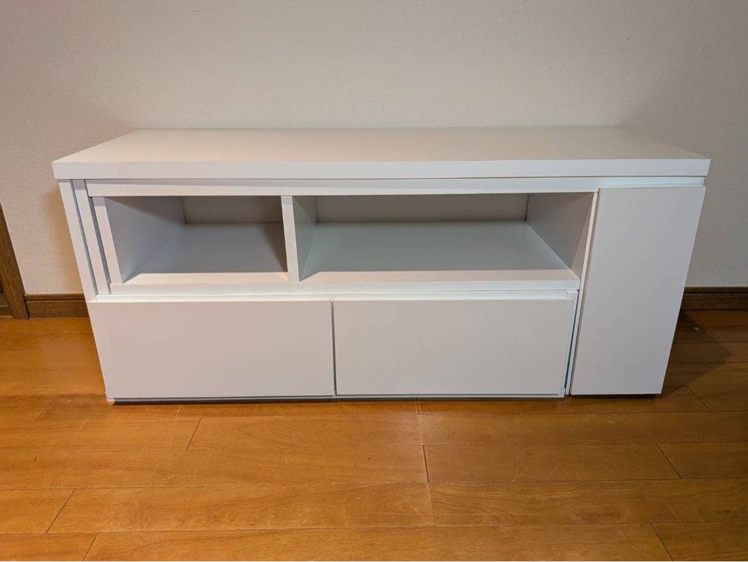 ■送料込■LOWYA伸縮式テレビ台 白 収納家具テレビボード24-40型推奨 棚