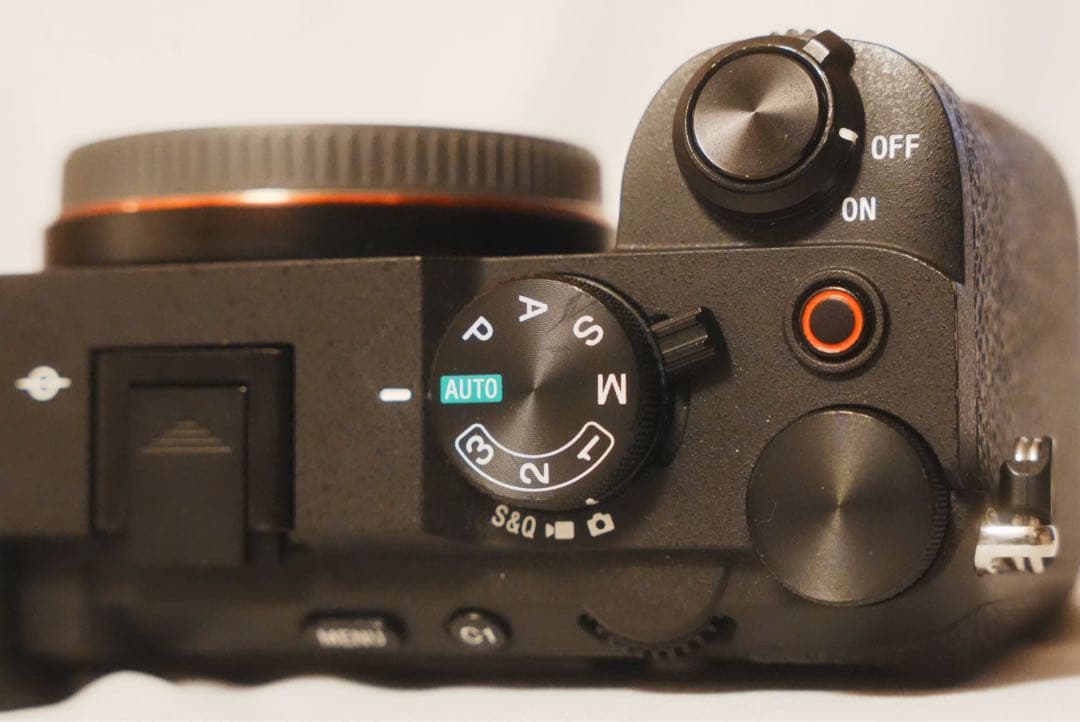 【保証2029年2月16日まで】ソニー　α7CⅡ ボディ　ブラック　リグ付