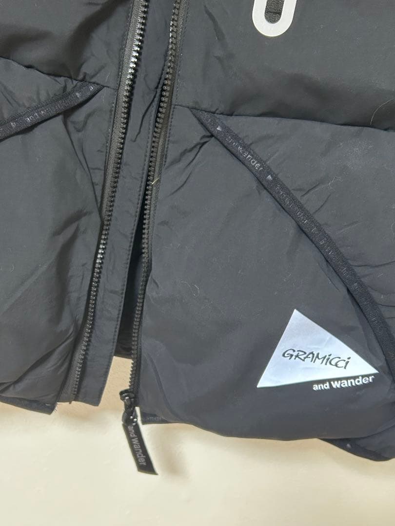 ジャケット・アウター GRAMICCI x and wander down vest