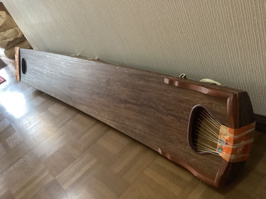 【良品】お琴 13弦 すだれ彫り 木製 譜見台 調子笛 爪琴柱・ソフトケース付き