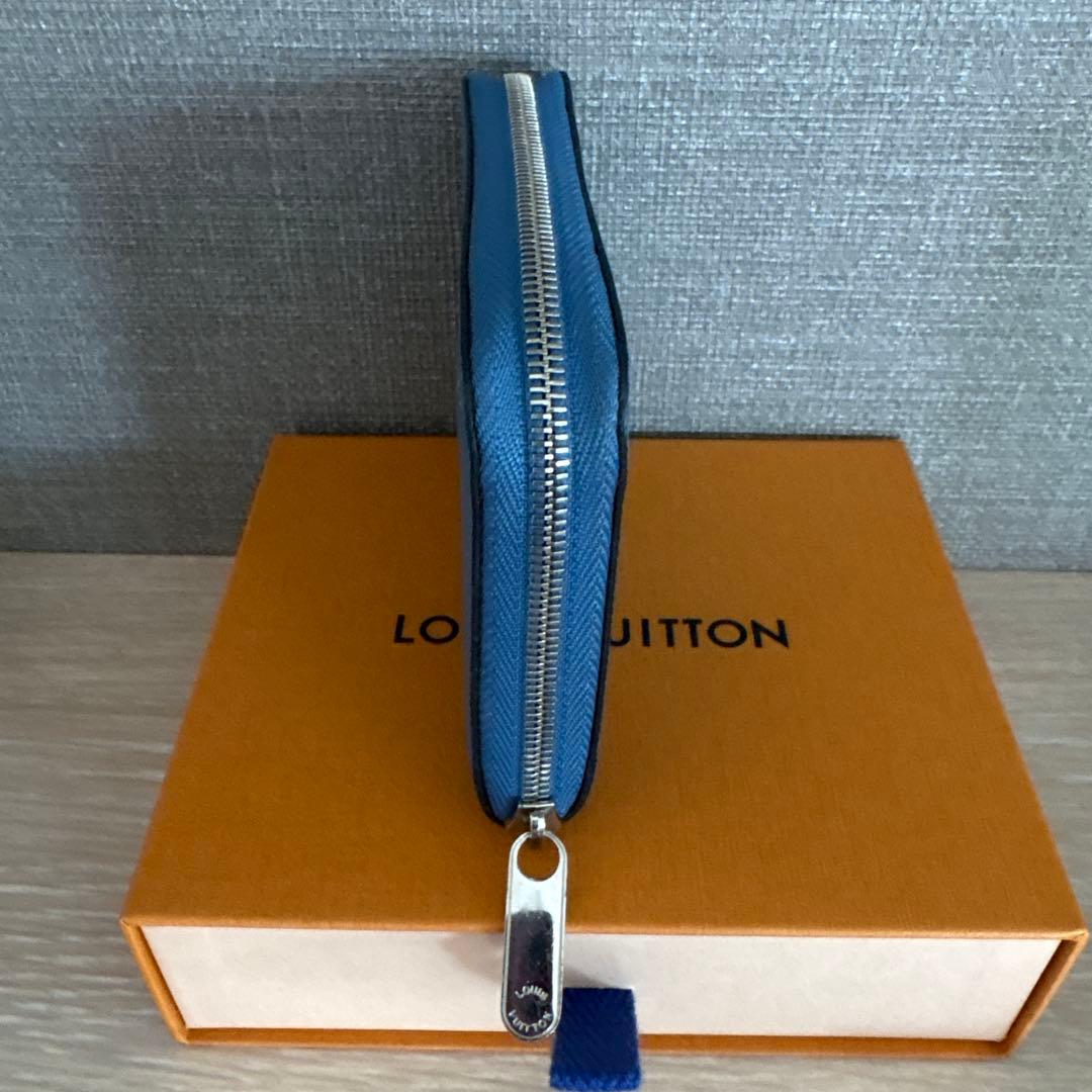 ルイヴィトン エピ ジッピーパース 小銭入れ 財布 ブルー