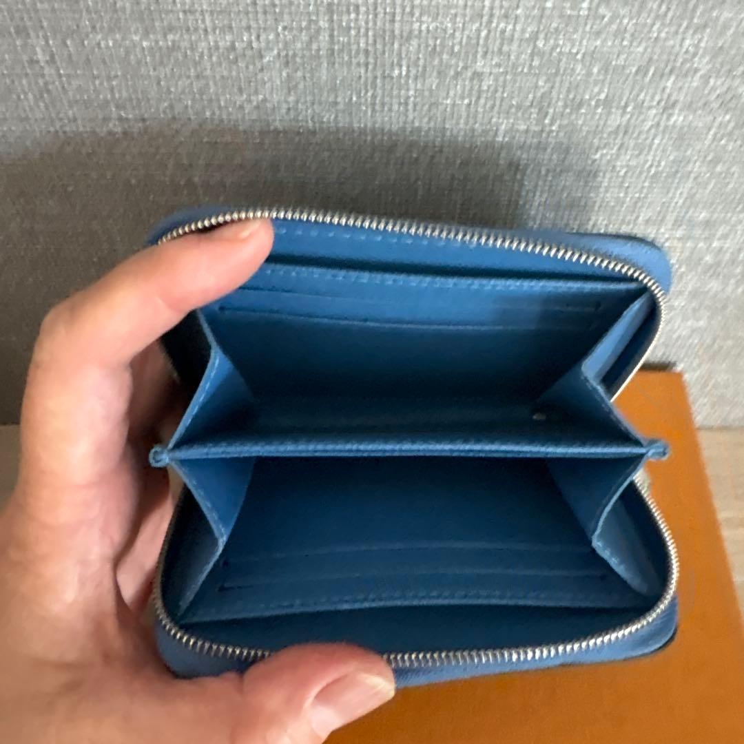 ルイヴィトン エピ ジッピーパース 小銭入れ 財布 ブルー