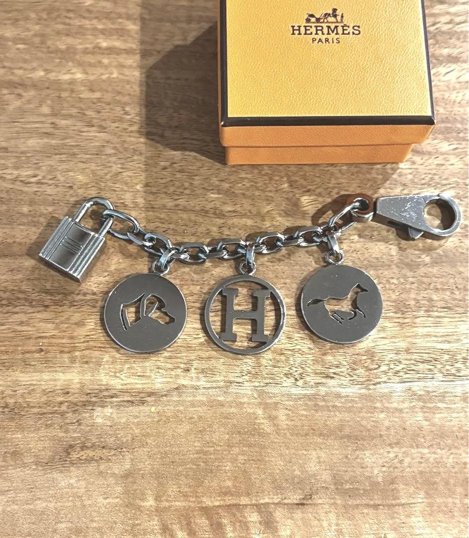 エルメス HERMES チャーム アミュレット4 ブルロック