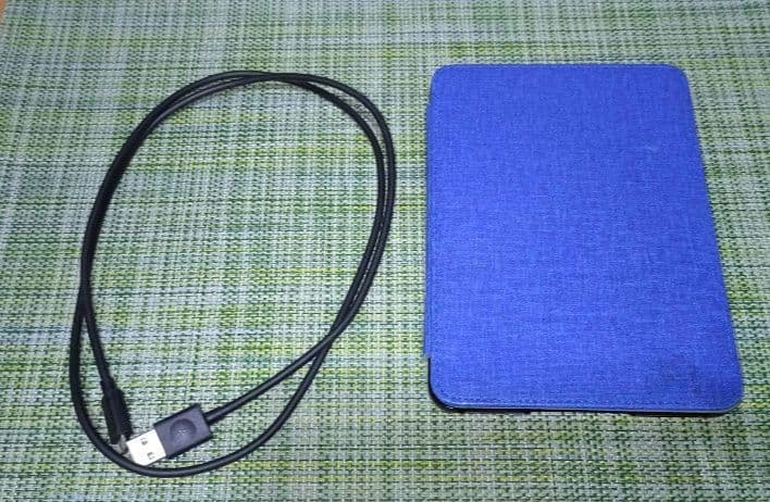 カバー付属　Kindle Paperwhite 第10世代 8GB