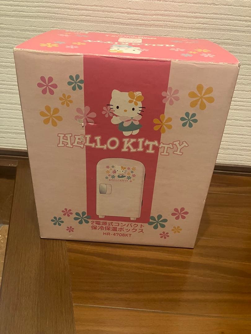 ハローキティ コンパクト保冷温庫 HR-4708K7
