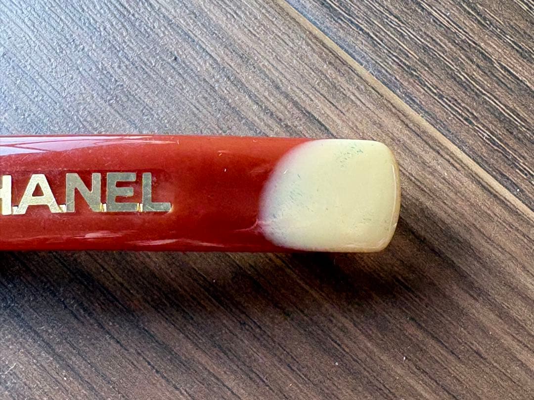CHANEL シャネル　ロゴ入り　髪留め　バレッタ