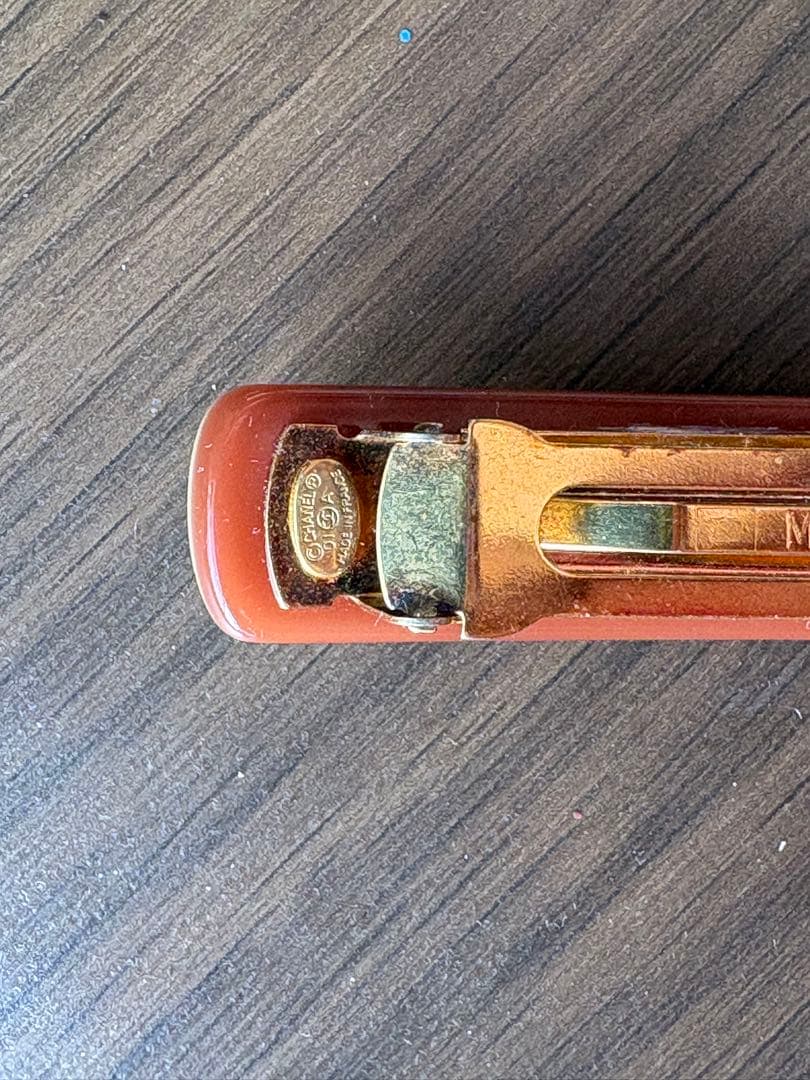 CHANEL シャネル　ロゴ入り　髪留め　バレッタ