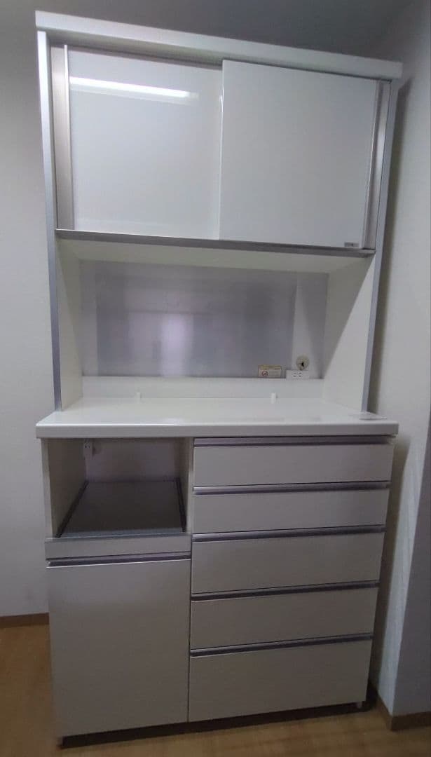 Pamouna（パモウナ）食器棚