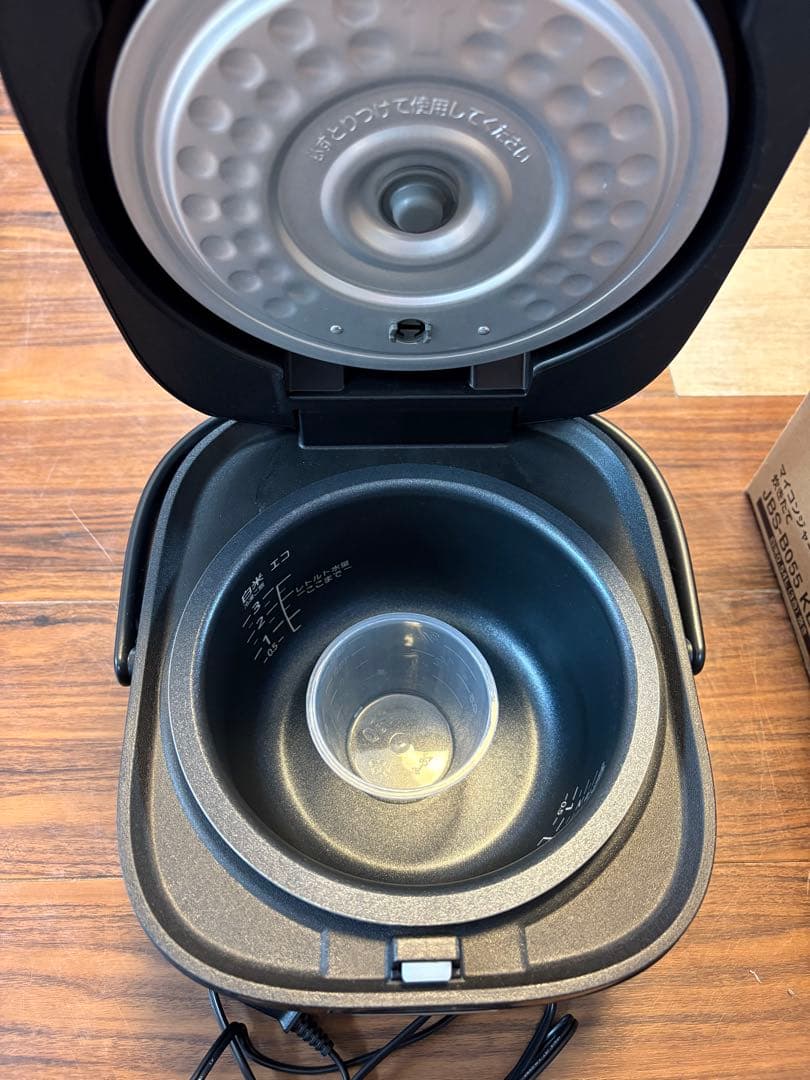 タイガー魔法瓶(TIGER) 炊飯器 3合 一人暮らし