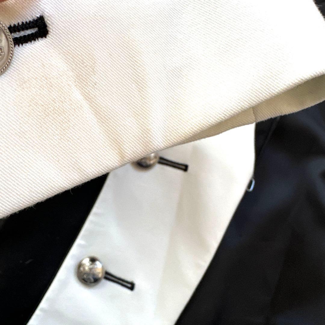 タグ付き ソスタヌート テーラードジャケット モノトーン シルバーボタン