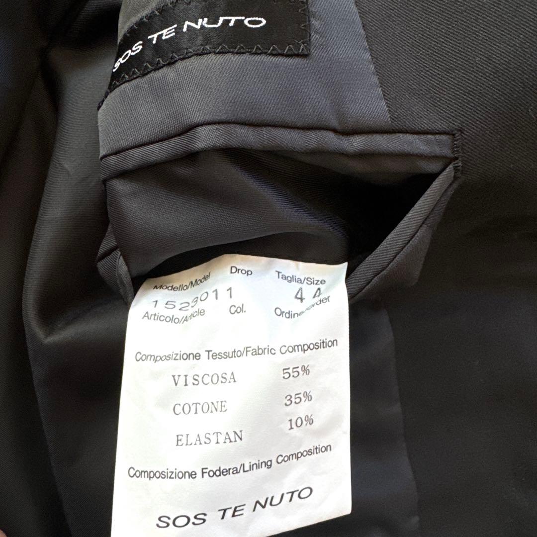 タグ付き ソスタヌート テーラードジャケット モノトーン シルバーボタン