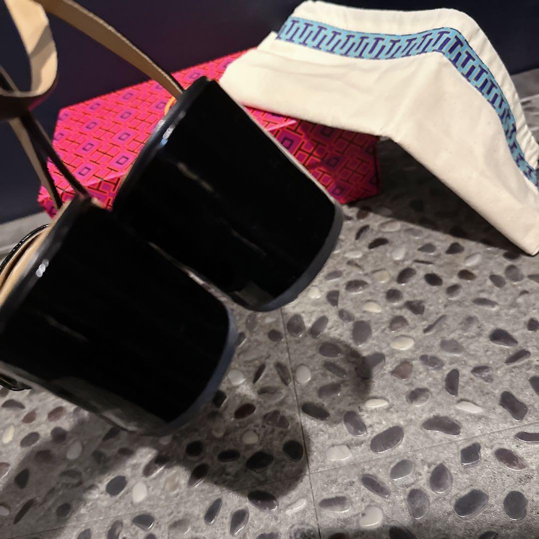 美品 トリーバーチ サンダル アンクルストラップ ブラック